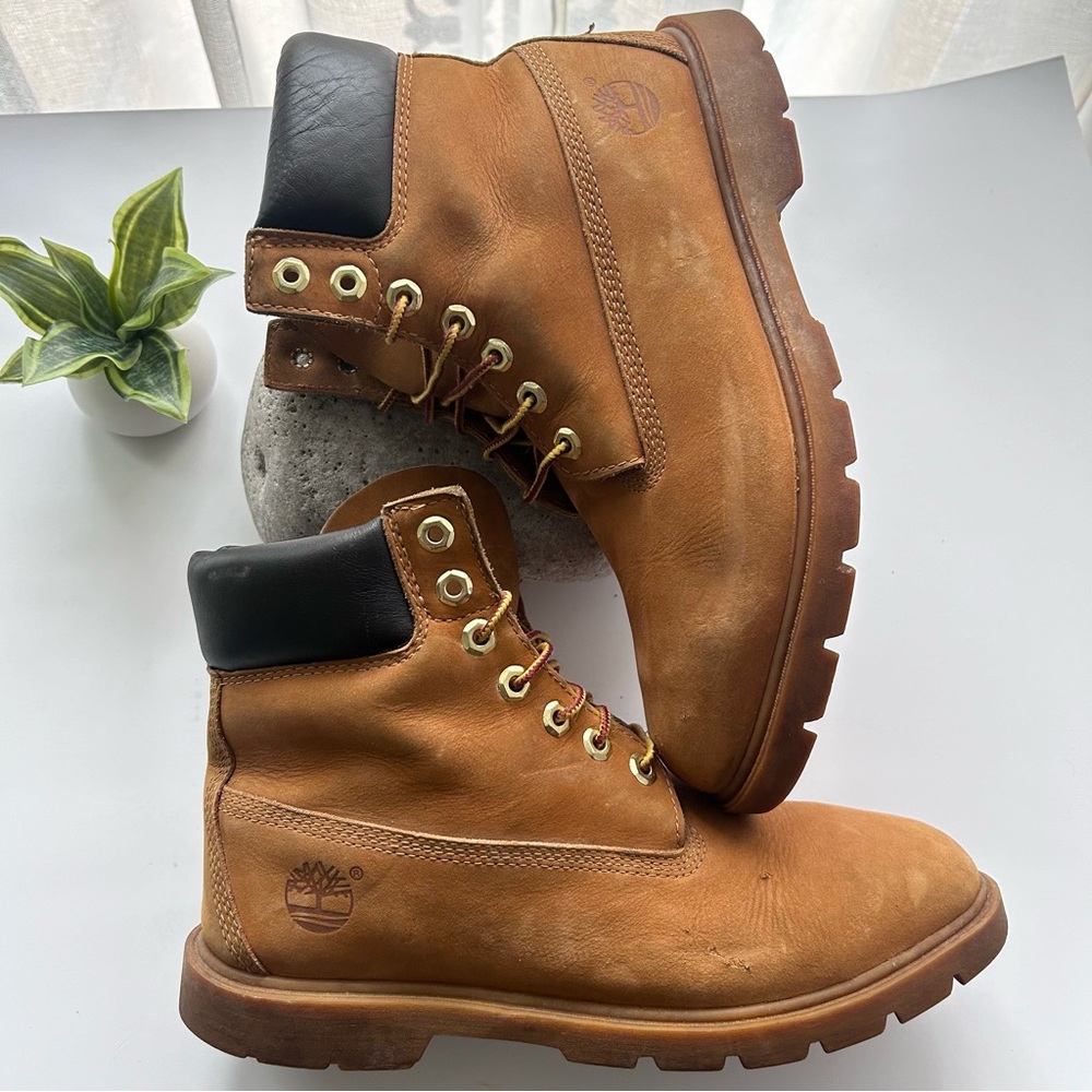 *Worn* Wheat/Tan Timberland Leather Boots